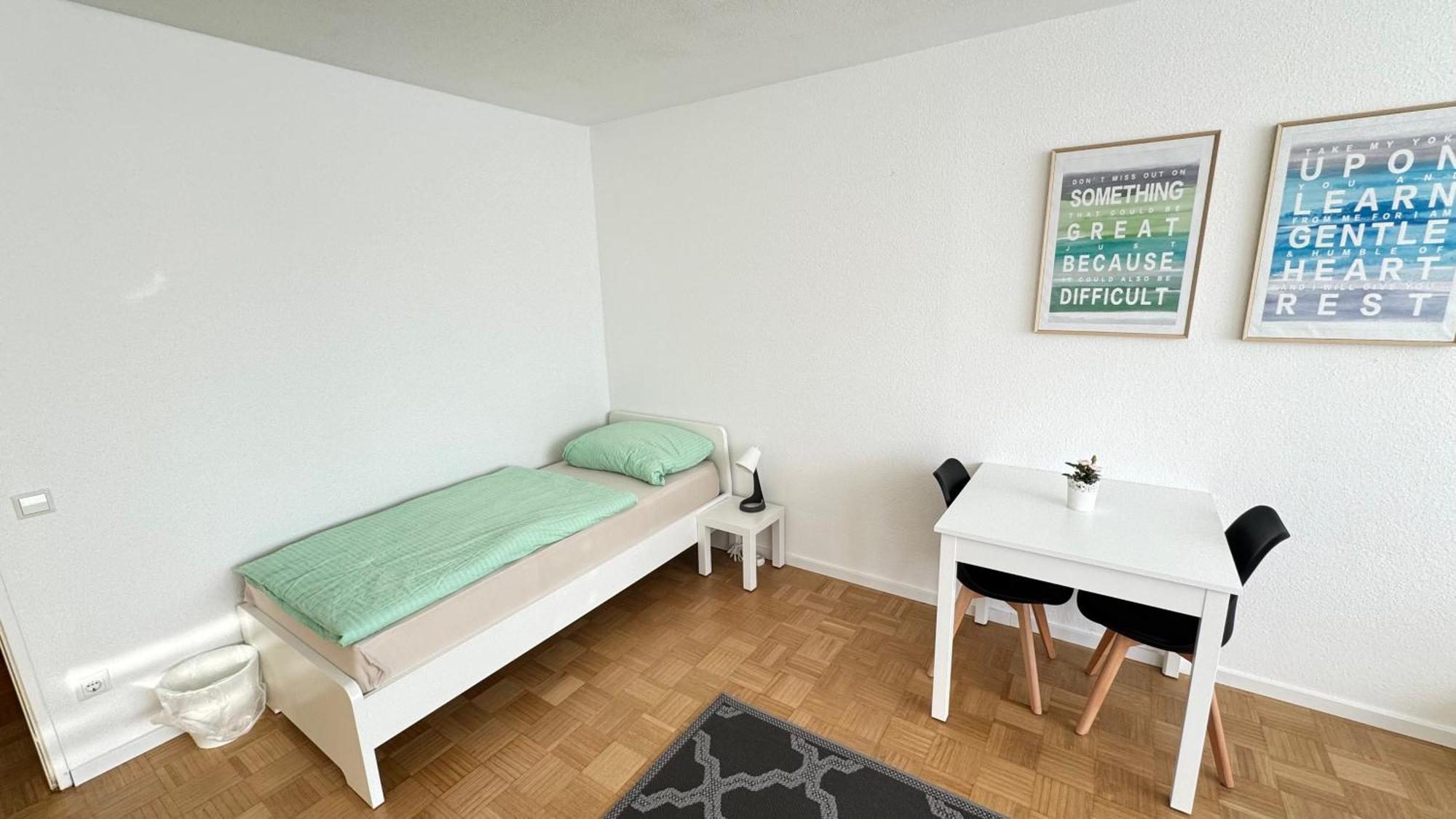 Monteur & Messezimmer Ratingen-Duesseldorf Exteriér fotografie
