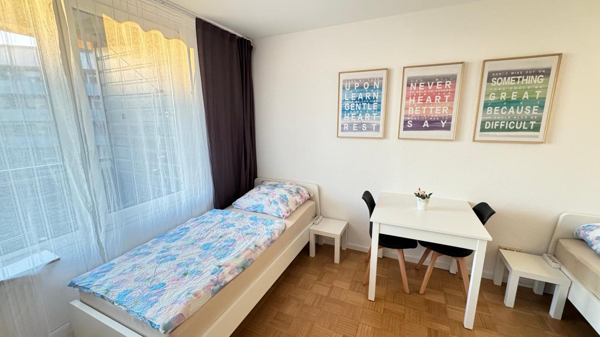 Monteur & Messezimmer Ratingen-Duesseldorf Exteriér fotografie