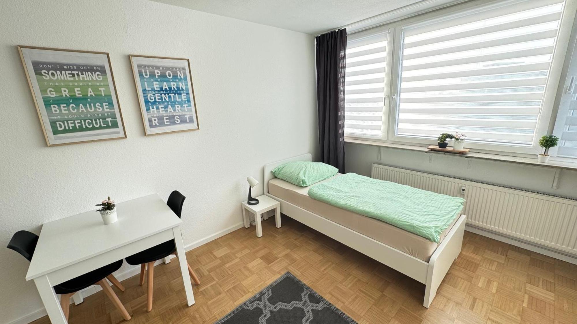 Monteur & Messezimmer Ratingen-Duesseldorf Exteriér fotografie